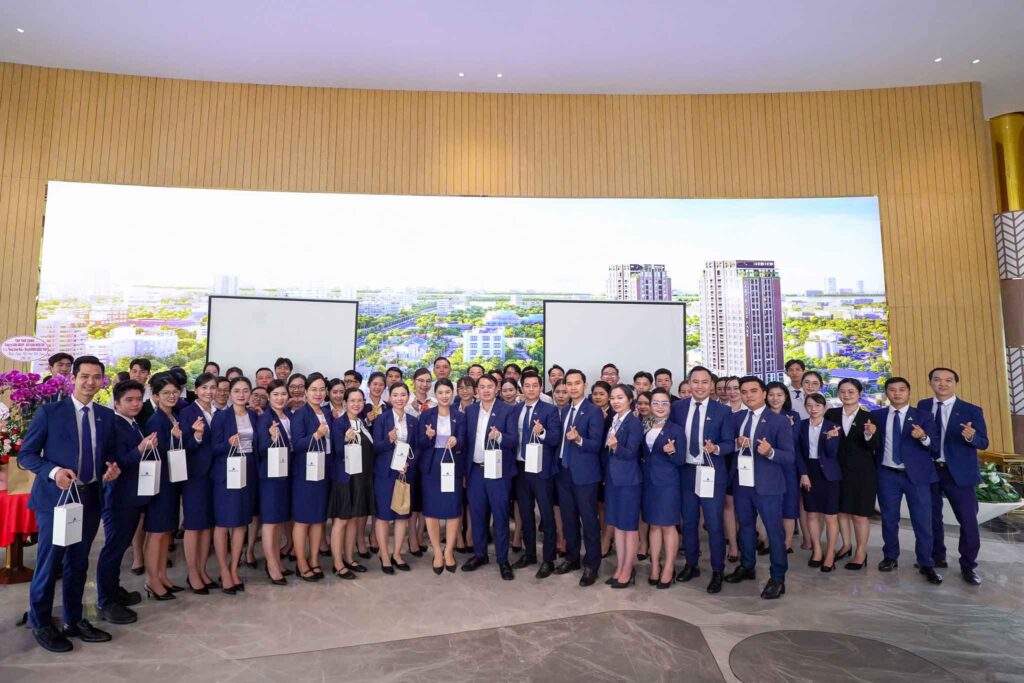 ĐẤT XANH MIỀN TÂY TỔ CHỨC SỰ KIỆN TRI ÂN 20/11: TÔN VINH “NGƯỜI THẮP LỬA” – LAN TỎA GIÁ TRỊ TRI THỨC